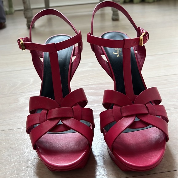 COPY - Bright pink Yves St Laurent heels - Picture 2 of 3